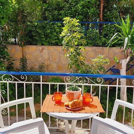 Emilios Eleni شقة فندقية 3*