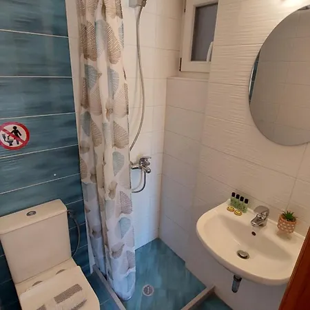 Emilios Eleni شقة فندقية نيدري