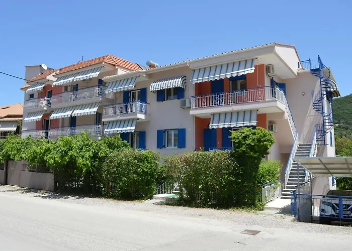 Emilios Eleni Nydri (Lefkada)