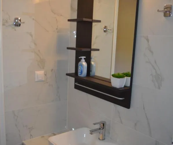 Hotel apartamentowy Emilios Eleni 3*