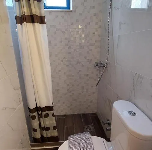 Emilios Eleni Nydri (Lefkada)